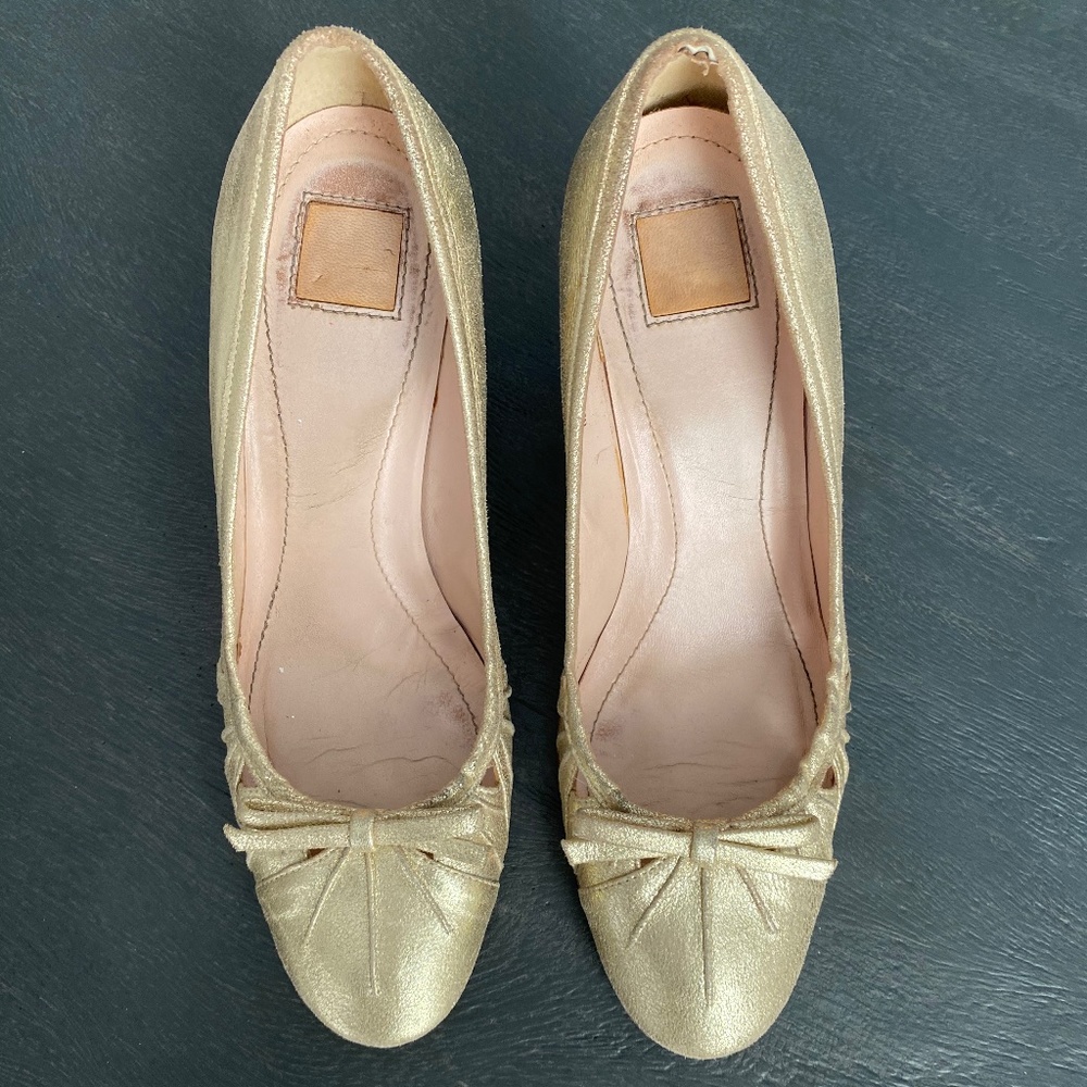 Coach Gold Tasha Dusted Suede Pumps 6 - Picture 1 of 3